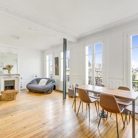 Place De La Mairie Apartment Левалоа-Пере Екстериор снимка