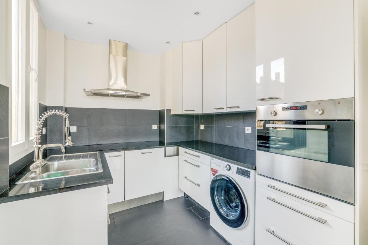 Place De La Mairie Apartment Левалоа-Пере Екстериор снимка