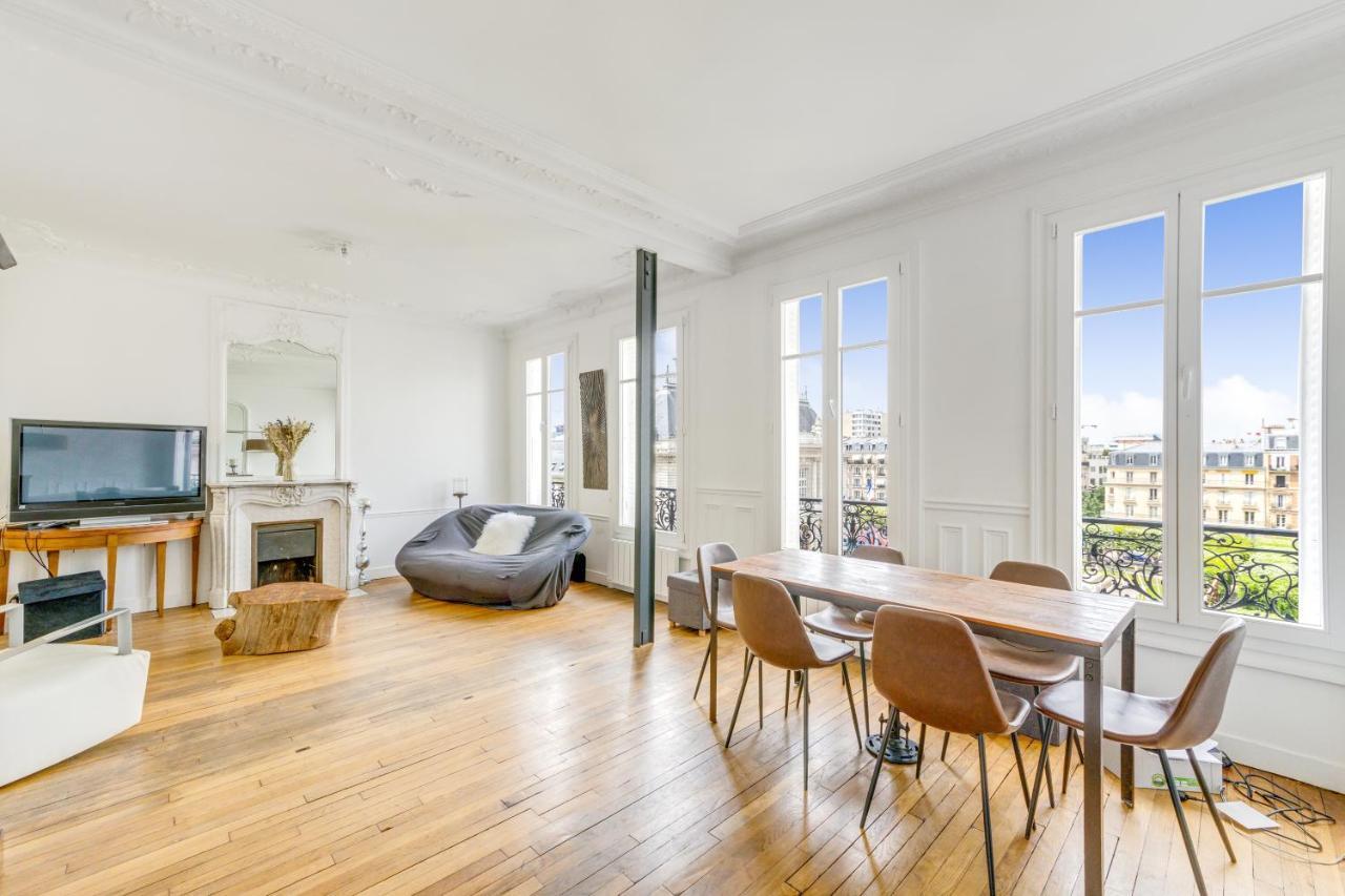 Place De La Mairie Apartment Левалоа-Пере Екстериор снимка