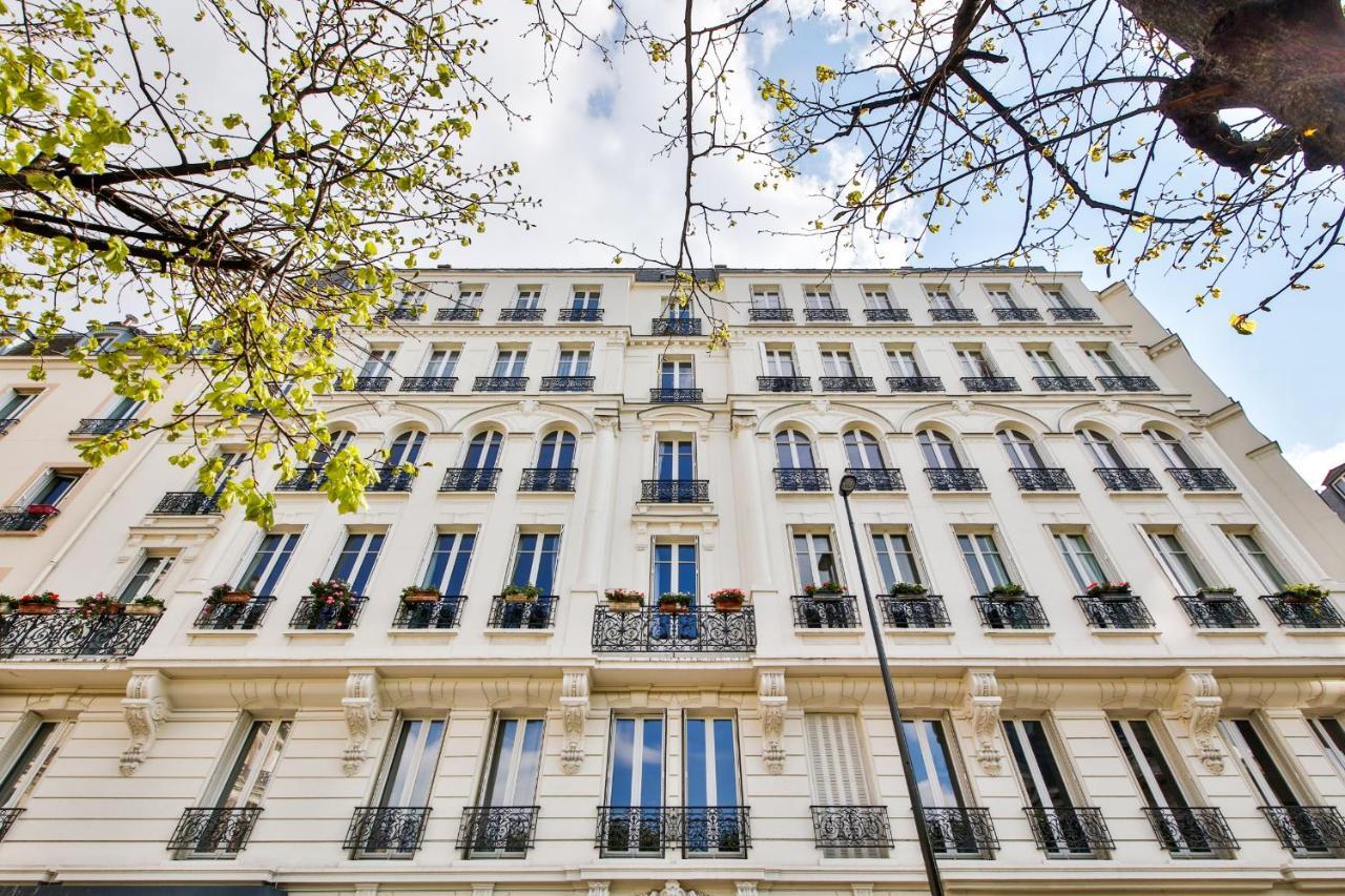 Place De La Mairie Apartment Левалоа-Пере Екстериор снимка